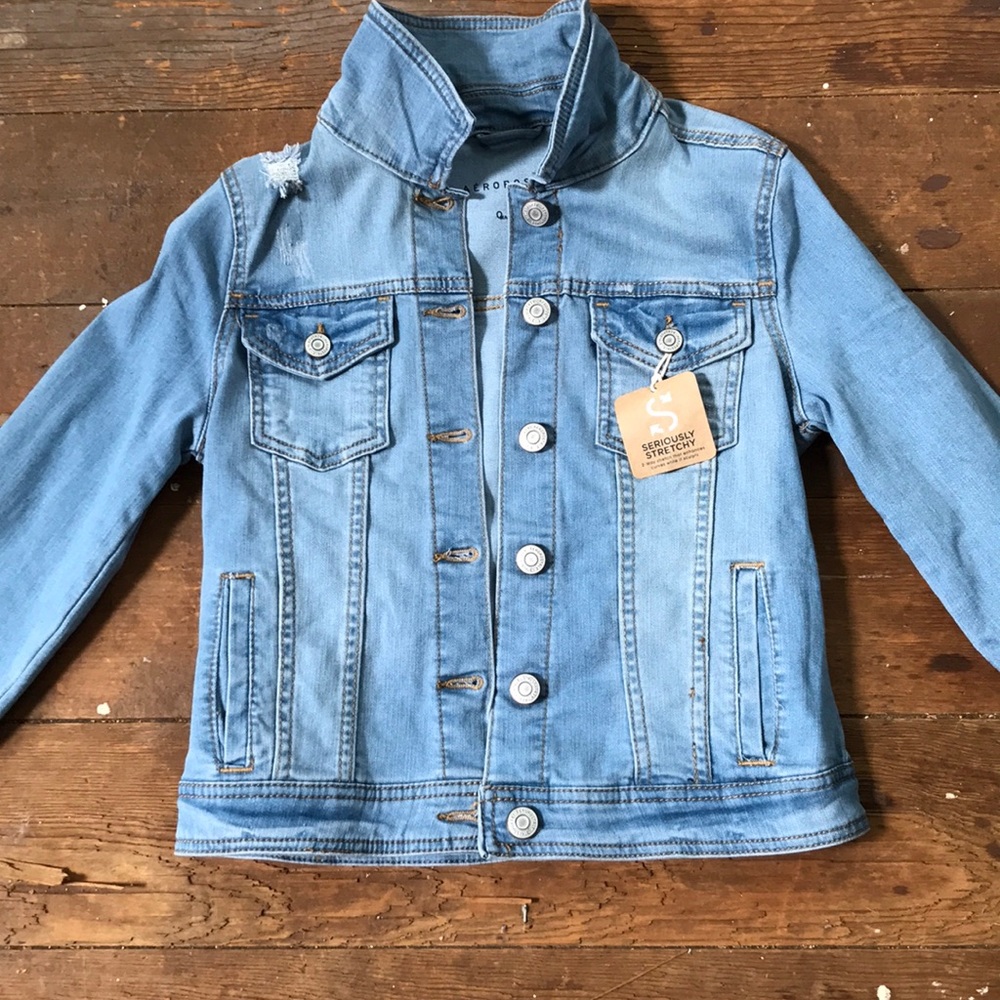 Very slightly cropped jean jacket